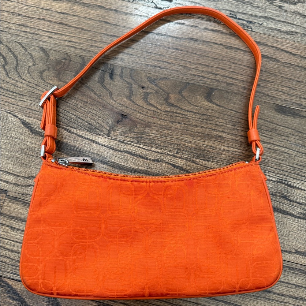 Express Orange Designer Shoulder Bag – Vibrant Chic Statement - Picture 6 of 6